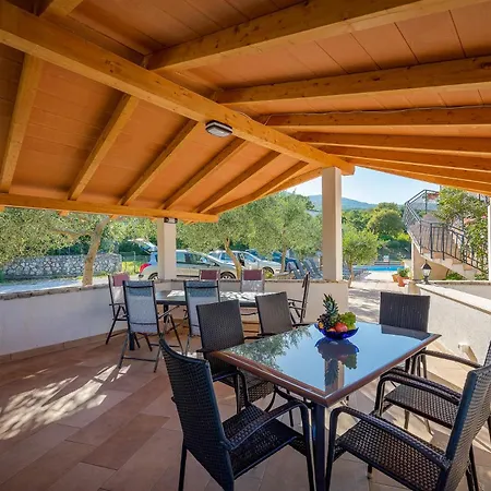 Marin Splash Apartment