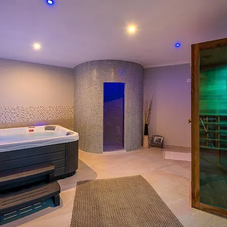 Marin Splash Apartment